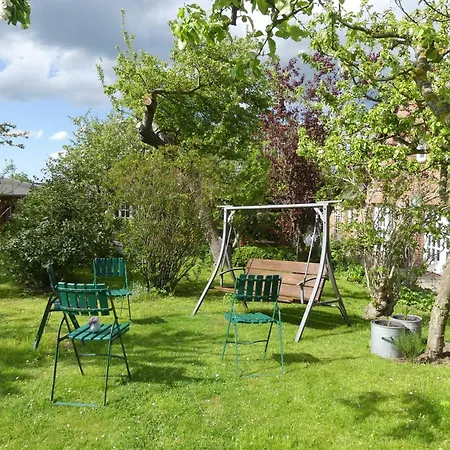 Fischerhaus, Doppelhaushaelfte, Terrasse Und Garten, Lancken Granitz Seedorf (Rugen)